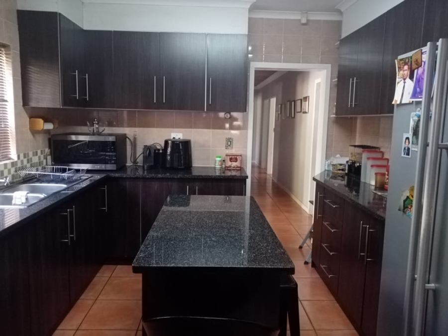4 Bedroom Property for Sale in Meyerspark Gauteng