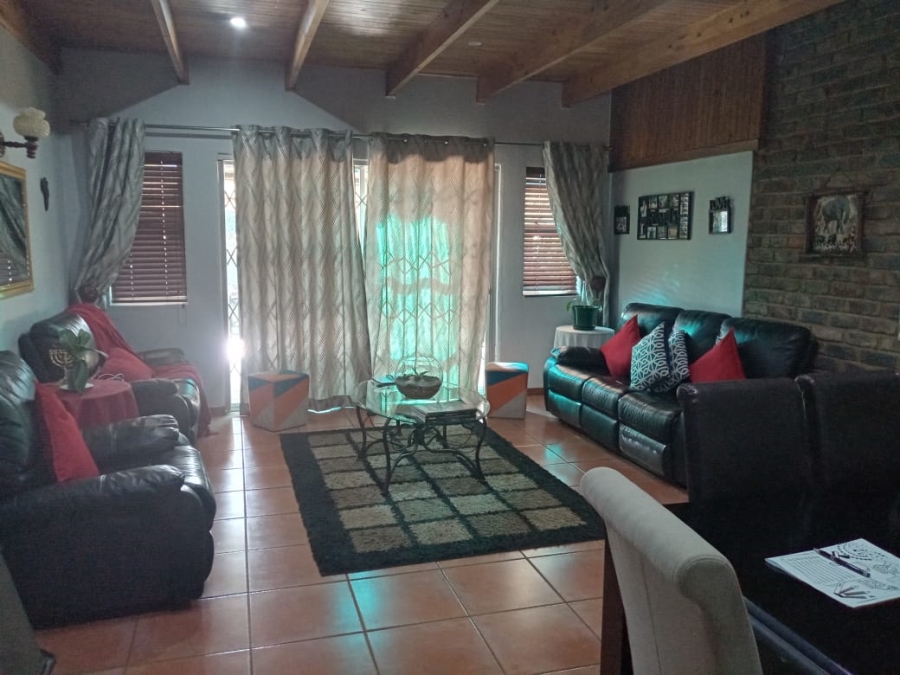 4 Bedroom Property for Sale in Meyerspark Gauteng
