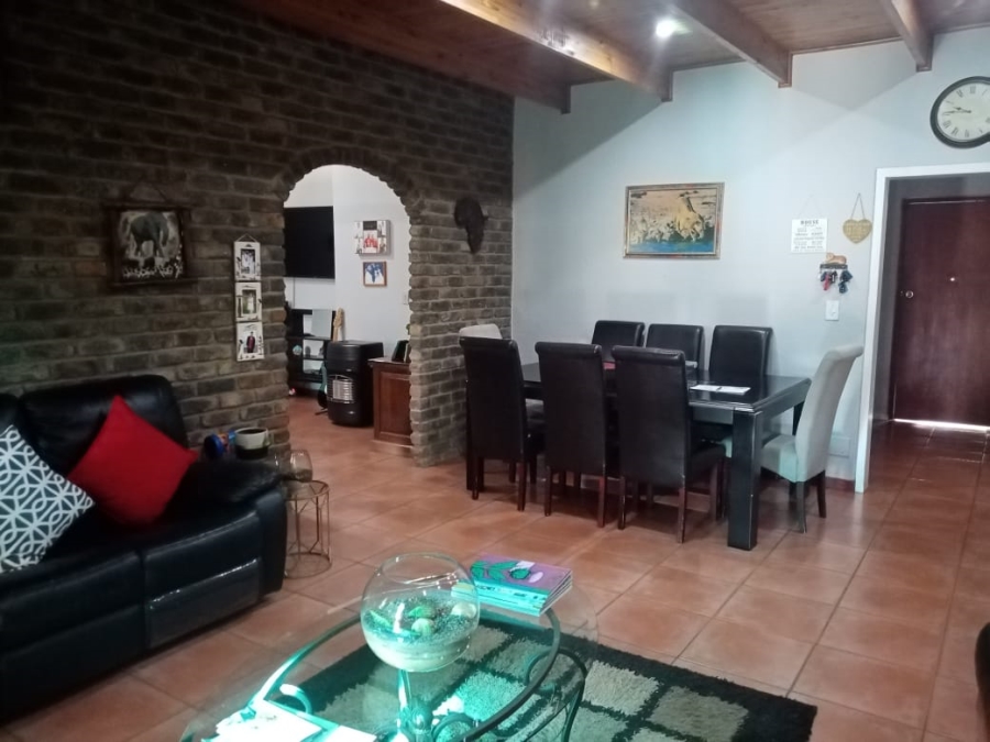4 Bedroom Property for Sale in Meyerspark Gauteng