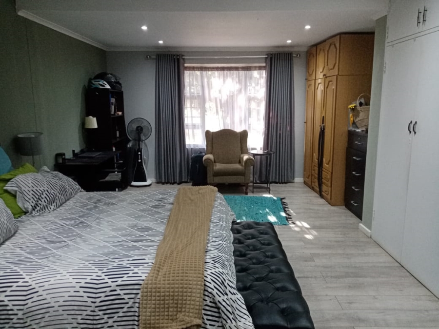 4 Bedroom Property for Sale in Meyerspark Gauteng