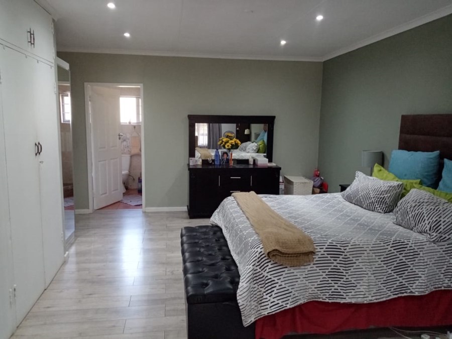 4 Bedroom Property for Sale in Meyerspark Gauteng