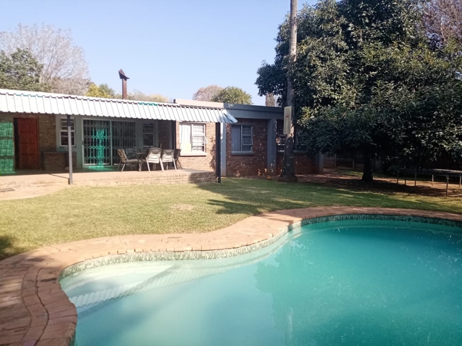 4 Bedroom Property for Sale in Meyerspark Gauteng