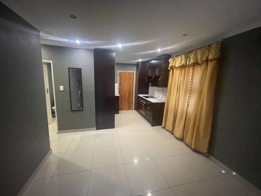 2 Bedroom Property for Sale in Protea Glen Gauteng