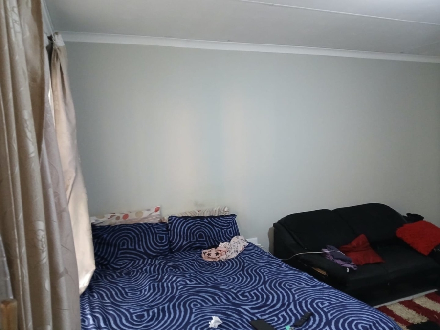 2 Bedroom Property for Sale in Protea Glen Gauteng
