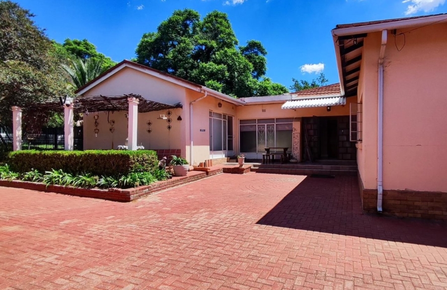 4 Bedroom Property for Sale in Lambton Gauteng