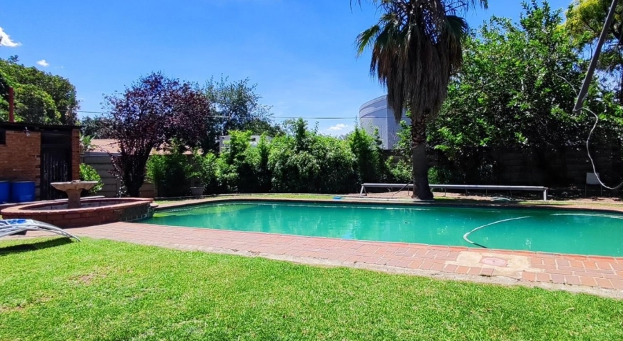 4 Bedroom Property for Sale in Lambton Gauteng