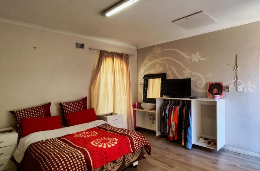 4 Bedroom Property for Sale in Lambton Gauteng
