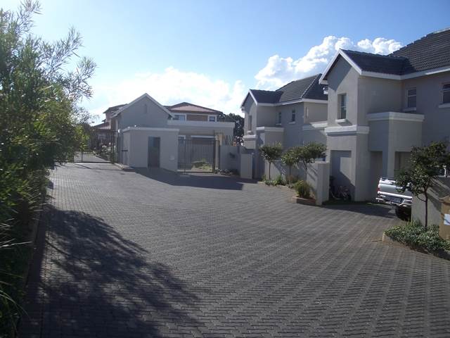 To Let 3 Bedroom Property for Rent in Ruimsig Gauteng