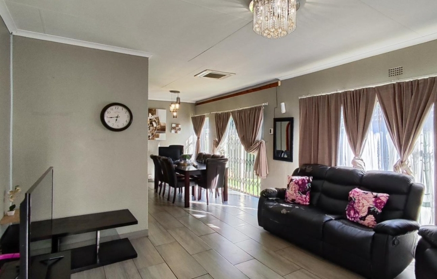 3 Bedroom Property for Sale in Ravenswood Gauteng