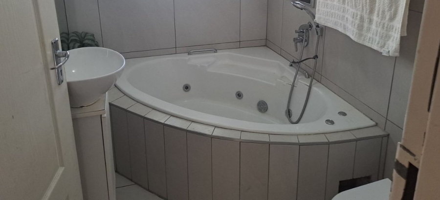 3 Bedroom Property for Sale in Ravenswood Gauteng