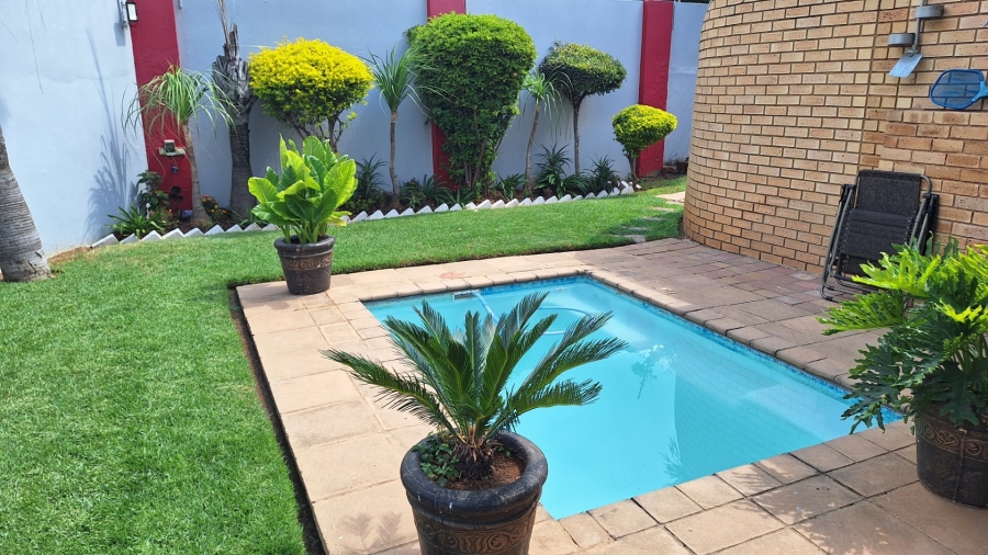 4 Bedroom Property for Sale in Meyersdal Gauteng