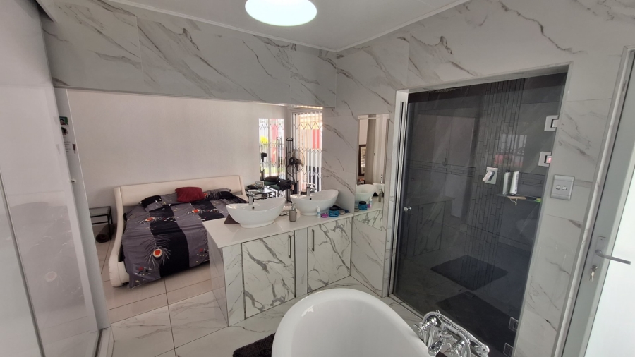 4 Bedroom Property for Sale in Meyersdal Gauteng