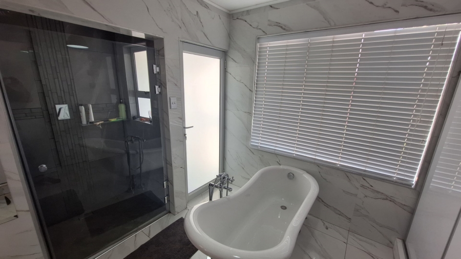 4 Bedroom Property for Sale in Meyersdal Gauteng