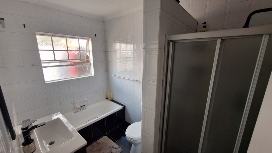4 Bedroom Property for Sale in Meyersdal Gauteng