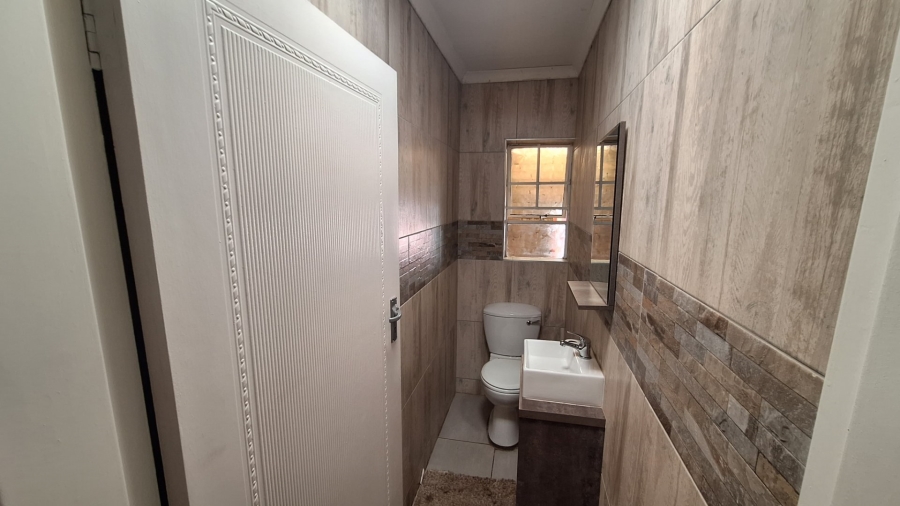 4 Bedroom Property for Sale in Meyersdal Gauteng