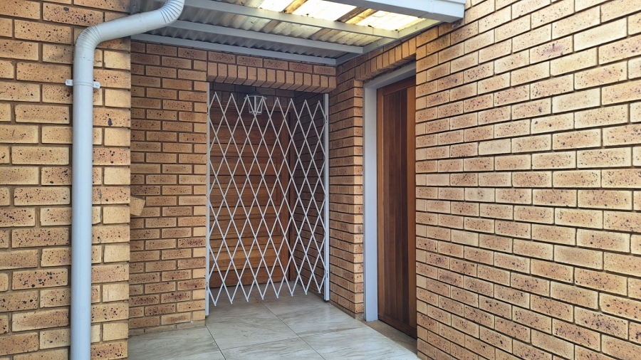 4 Bedroom Property for Sale in Meyersdal Gauteng