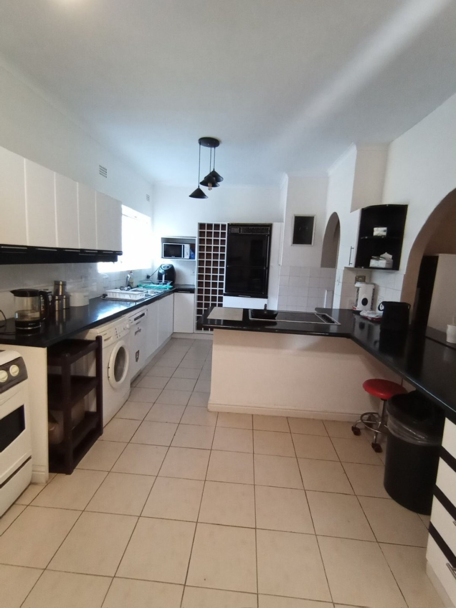 3 Bedroom Property for Sale in Fontainebleau Gauteng
