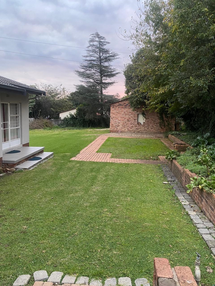 3 Bedroom Property for Sale in Fontainebleau Gauteng