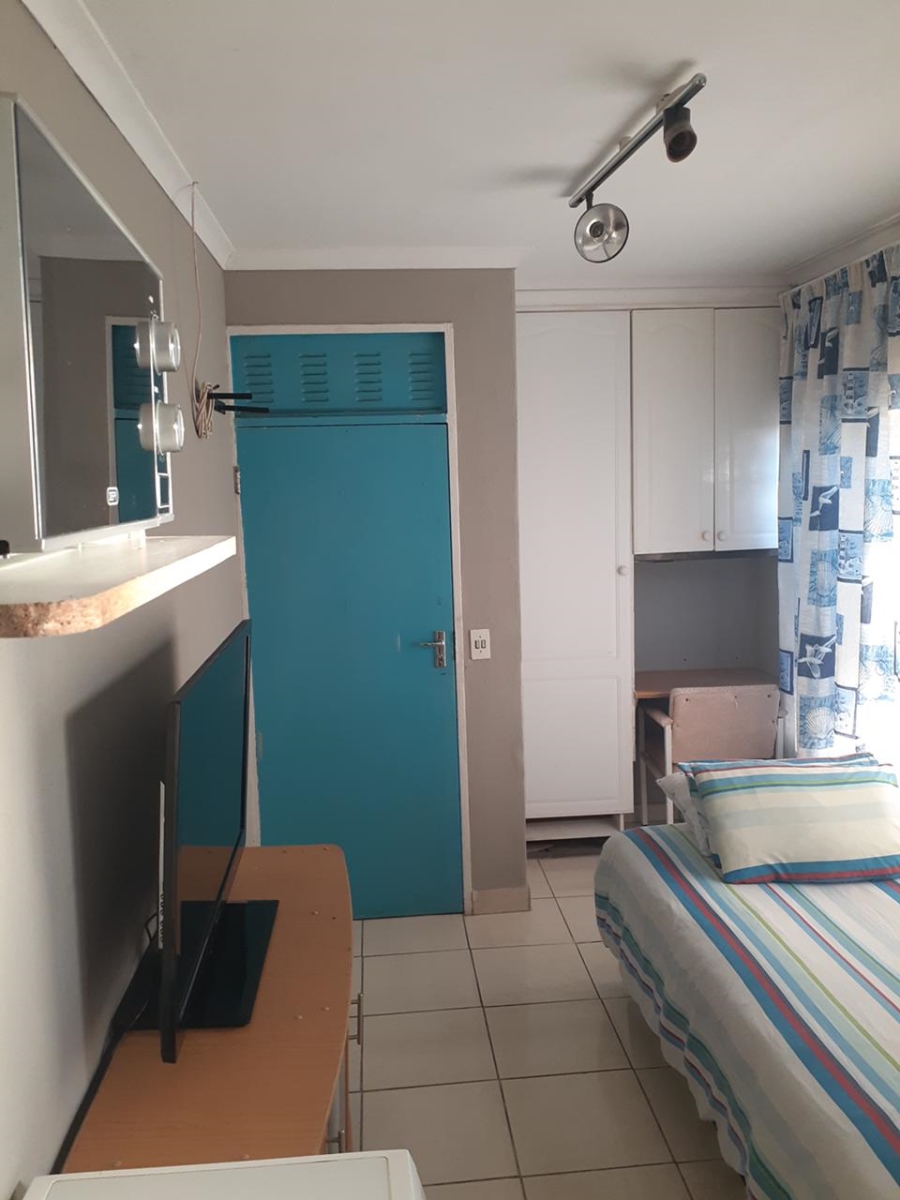 3 Bedroom Property for Sale in Fontainebleau Gauteng