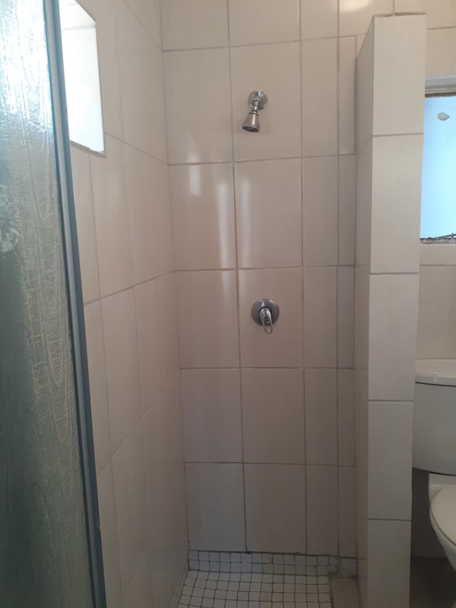 3 Bedroom Property for Sale in Fontainebleau Gauteng