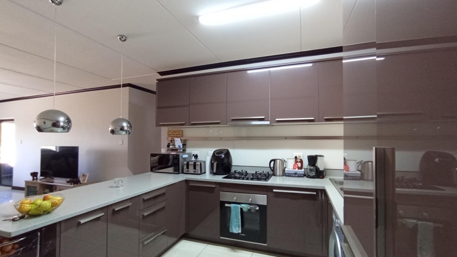 3 Bedroom Property for Sale in Kengies Gauteng