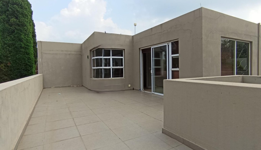 8 Bedroom Property for Sale in Kyalami Gauteng