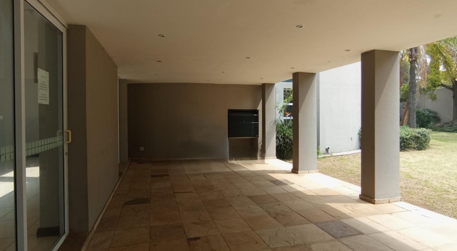 8 Bedroom Property for Sale in Kyalami Gauteng