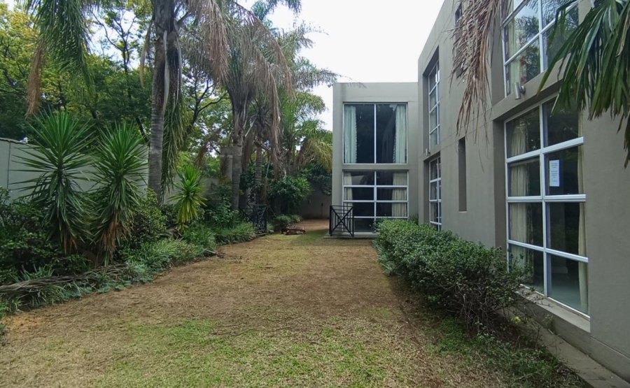 8 Bedroom Property for Sale in Kyalami Gauteng