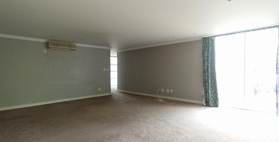 8 Bedroom Property for Sale in Kyalami Gauteng