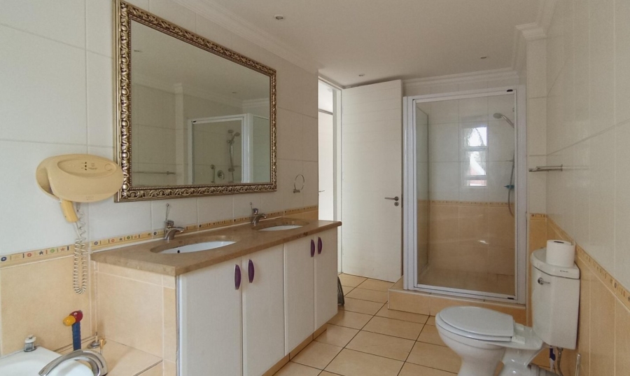 8 Bedroom Property for Sale in Kyalami Gauteng