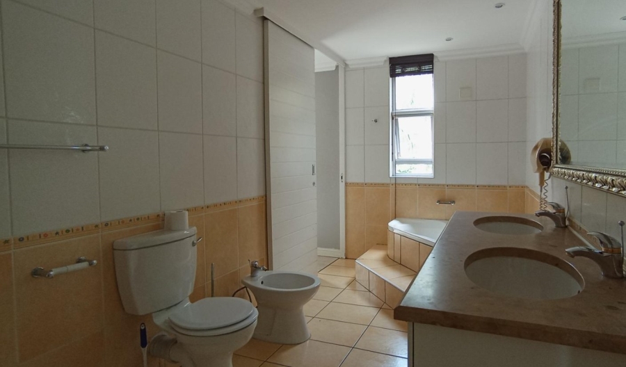 8 Bedroom Property for Sale in Kyalami Gauteng