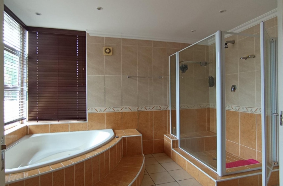 8 Bedroom Property for Sale in Kyalami Gauteng