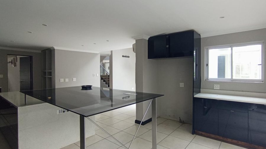 8 Bedroom Property for Sale in Kyalami Gauteng