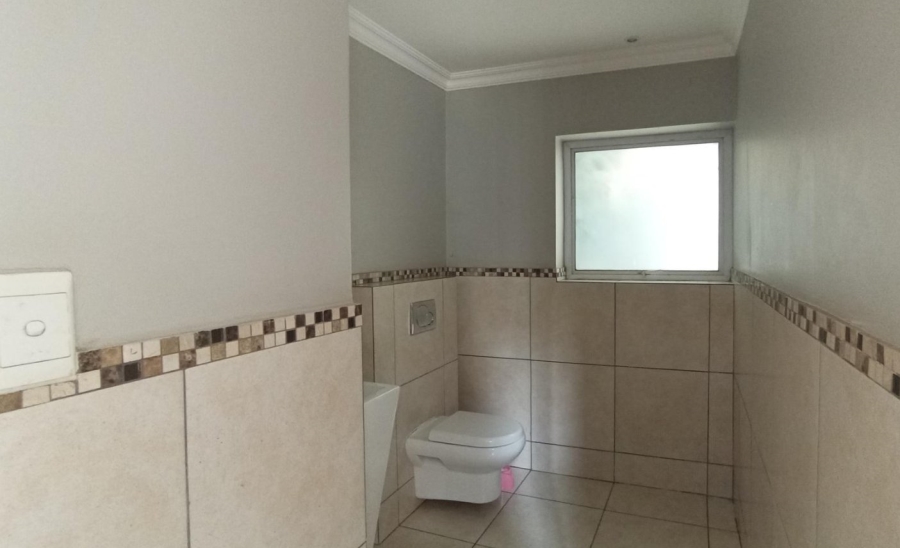 8 Bedroom Property for Sale in Kyalami Gauteng
