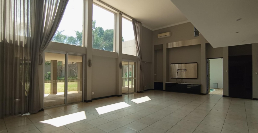8 Bedroom Property for Sale in Kyalami Gauteng