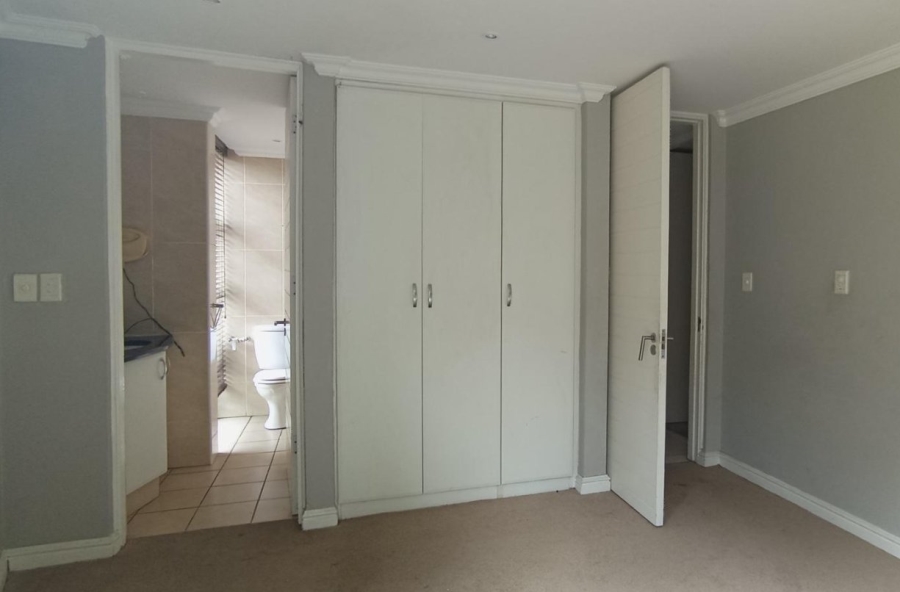 8 Bedroom Property for Sale in Kyalami Gauteng