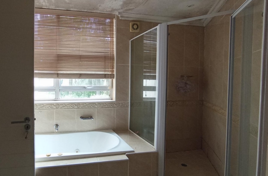 8 Bedroom Property for Sale in Kyalami Gauteng