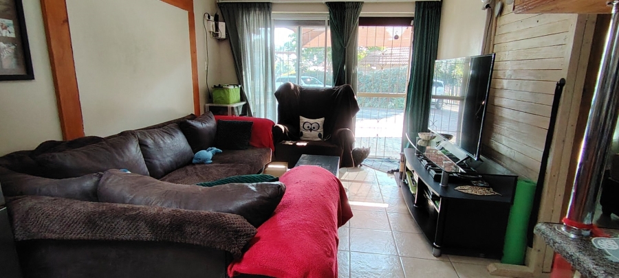 5 Bedroom Property for Sale in Rooihuiskraal Gauteng