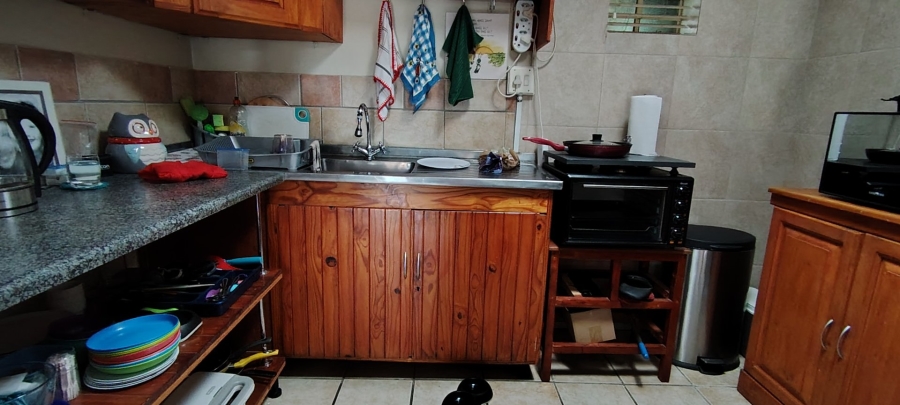 5 Bedroom Property for Sale in Rooihuiskraal Gauteng