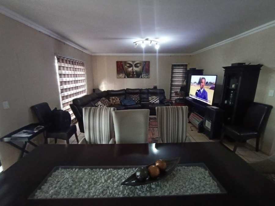3 Bedroom Property for Sale in Vanderbijlpark SE 8 Gauteng