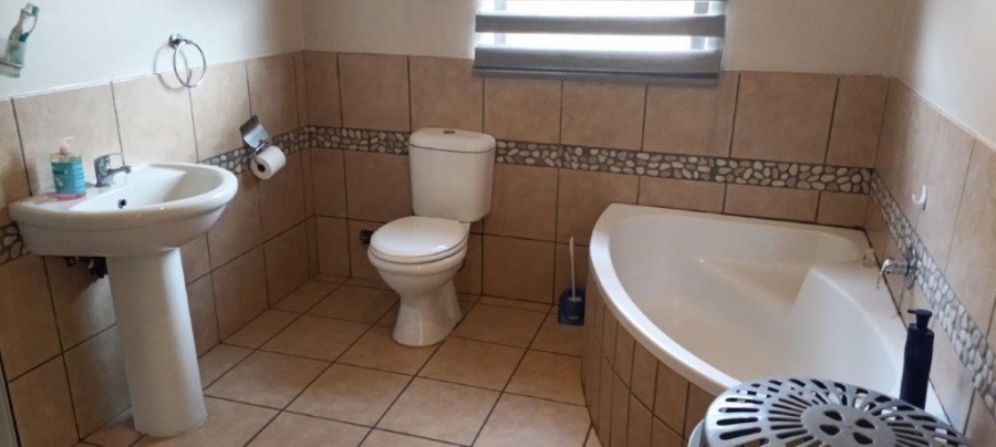3 Bedroom Property for Sale in Vanderbijlpark SE 8 Gauteng