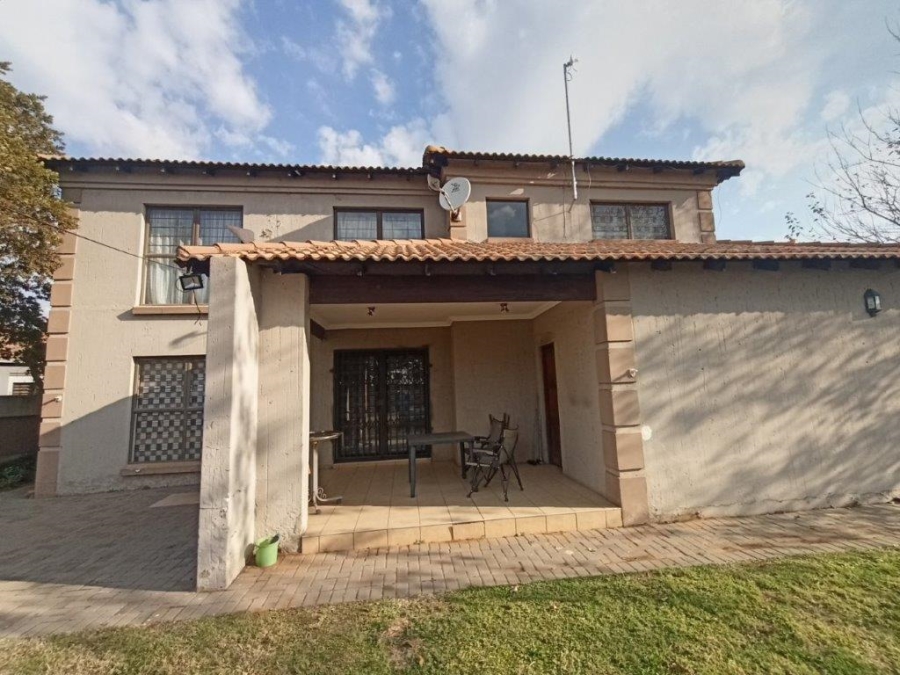 3 Bedroom Property for Sale in Vanderbijlpark SE 8 Gauteng