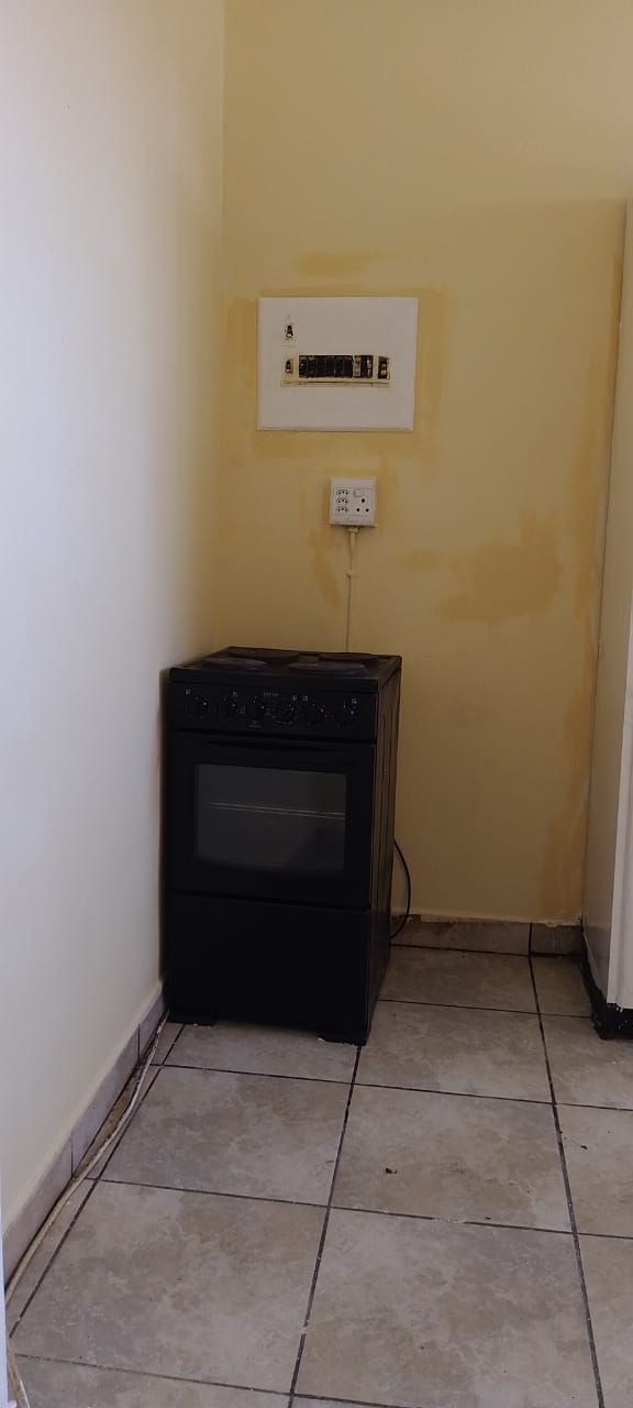 To Let 1 Bedroom Property for Rent in Edenvale Central Gauteng