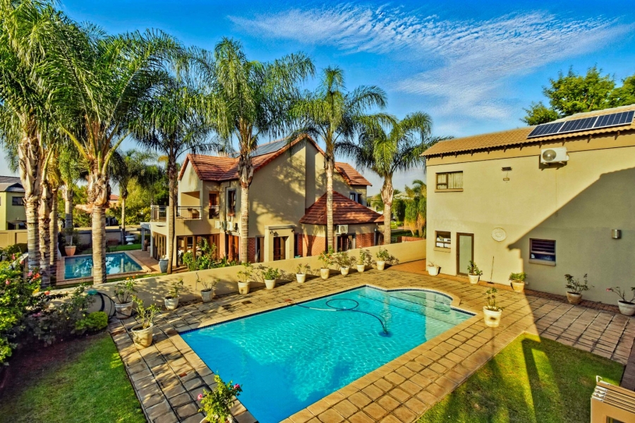 4 Bedroom Property for Sale in Zambezi Country Estate Gauteng