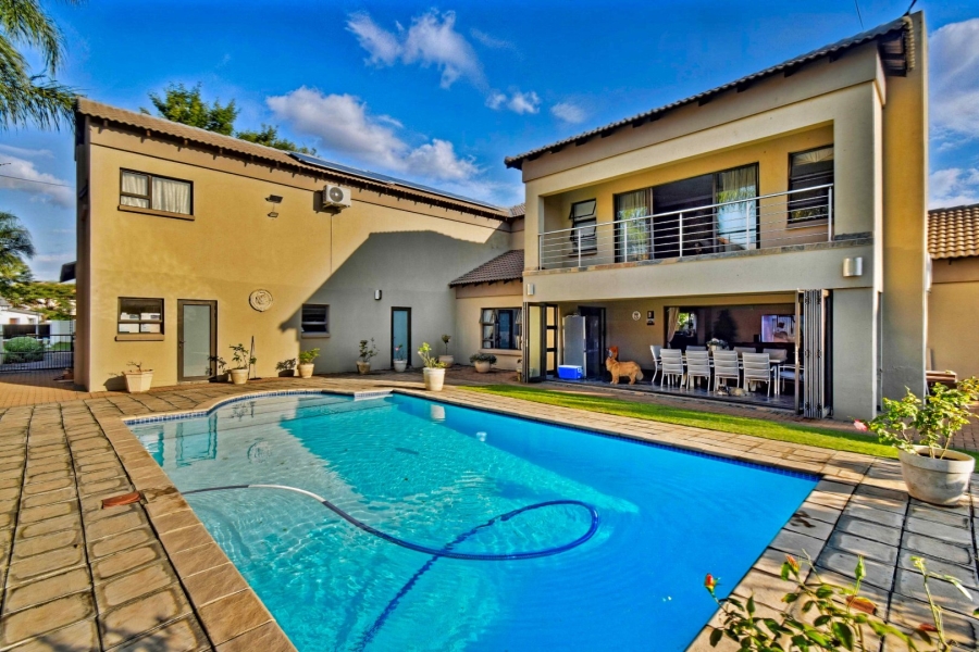 4 Bedroom Property for Sale in Zambezi Country Estate Gauteng