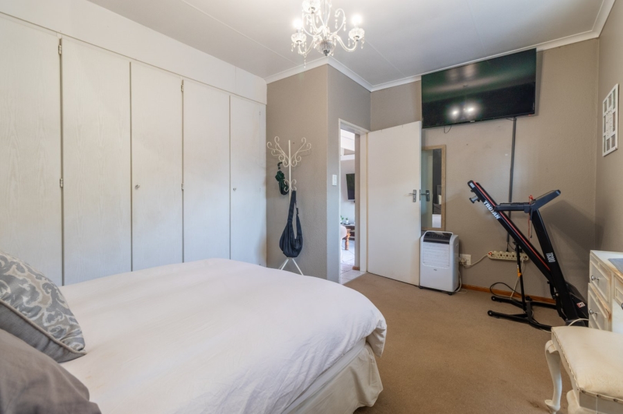 3 Bedroom Property for Sale in Weltevreden Park Gauteng