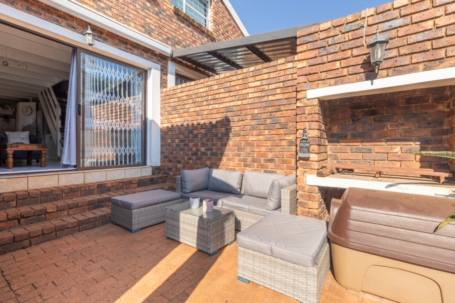3 Bedroom Property for Sale in Weltevreden Park Gauteng