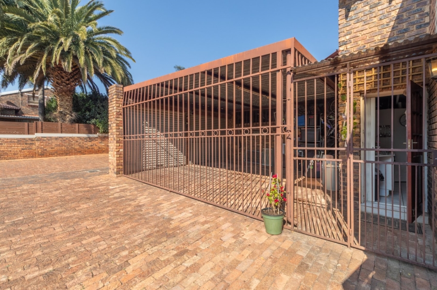 3 Bedroom Property for Sale in Weltevreden Park Gauteng