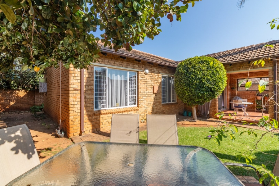 3 Bedroom Property for Sale in Weltevreden Park Gauteng
