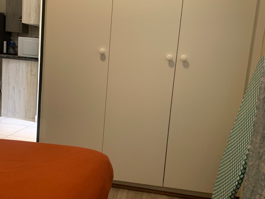To Let 2 Bedroom Property for Rent in Glen Austin Gauteng